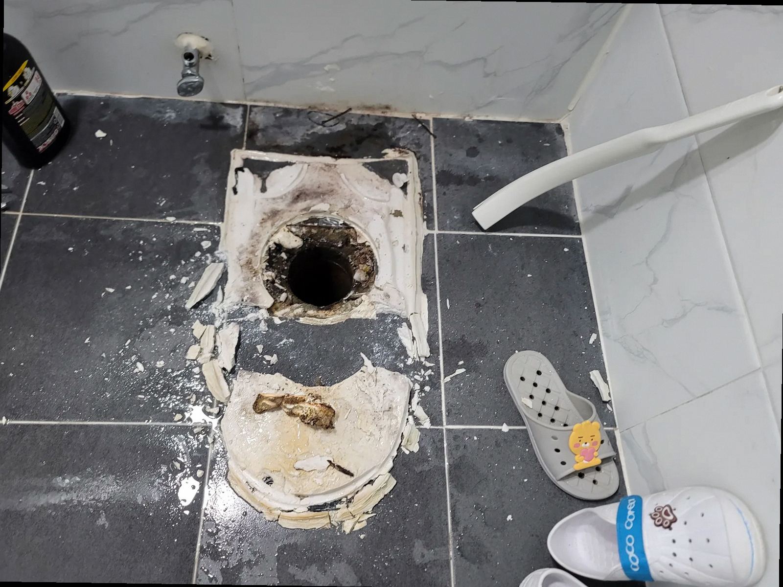 천안시 서북구 불당2동 누수탐지 화장실 수도 누수탐지는 왜 계량기부터 확인할까?